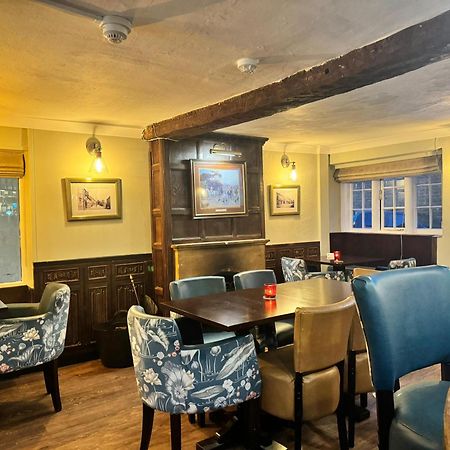 Crown Hotel Cotswold Блокли Экстерьер фото