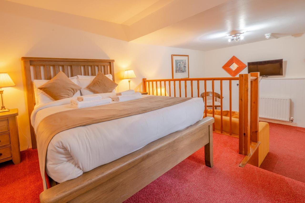 Crown Hotel Cotswold Блокли Экстерьер фото