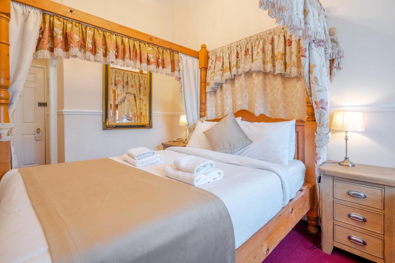 Crown Hotel Cotswold Блокли Экстерьер фото