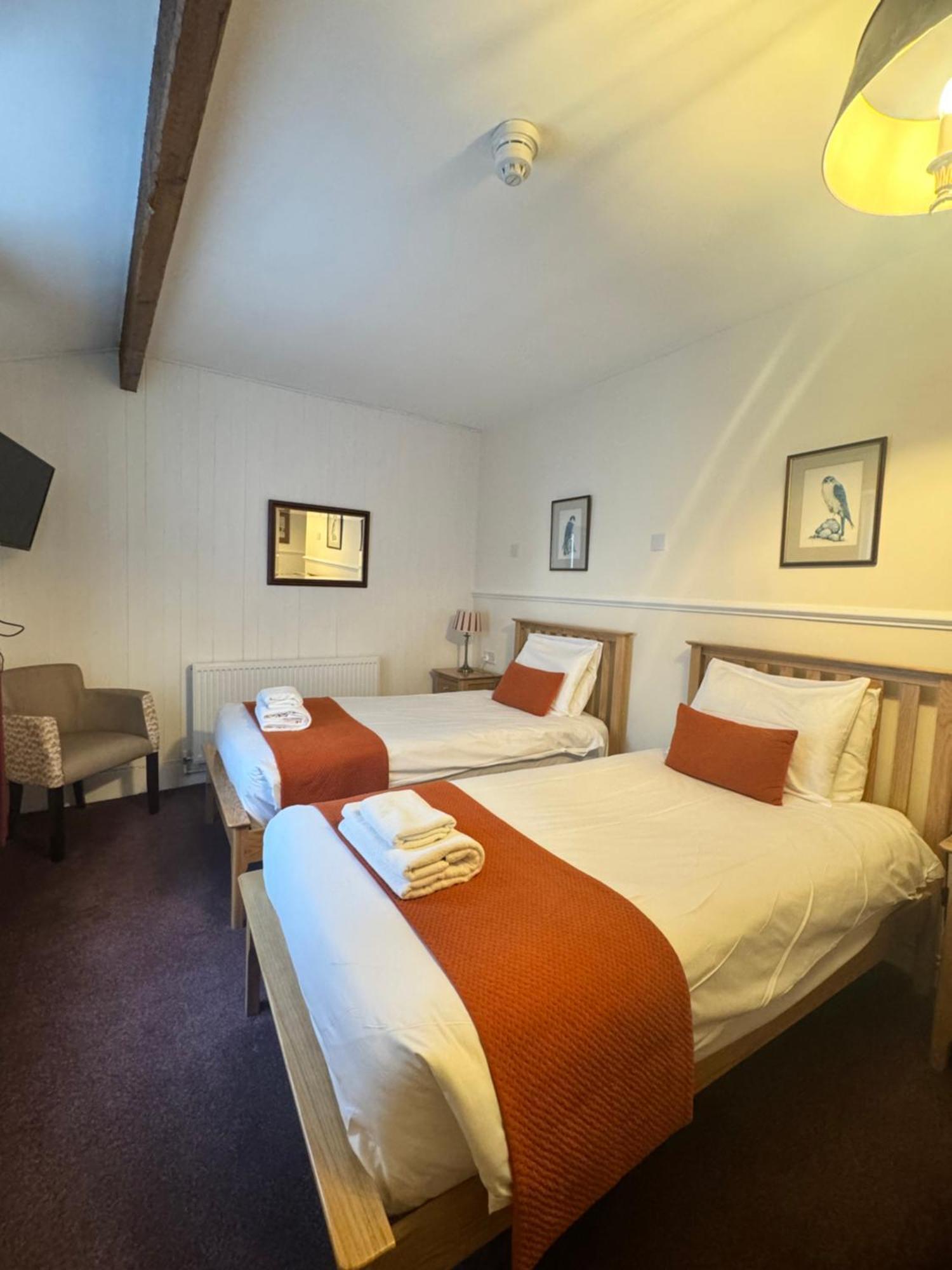Crown Hotel Cotswold Блокли Экстерьер фото
