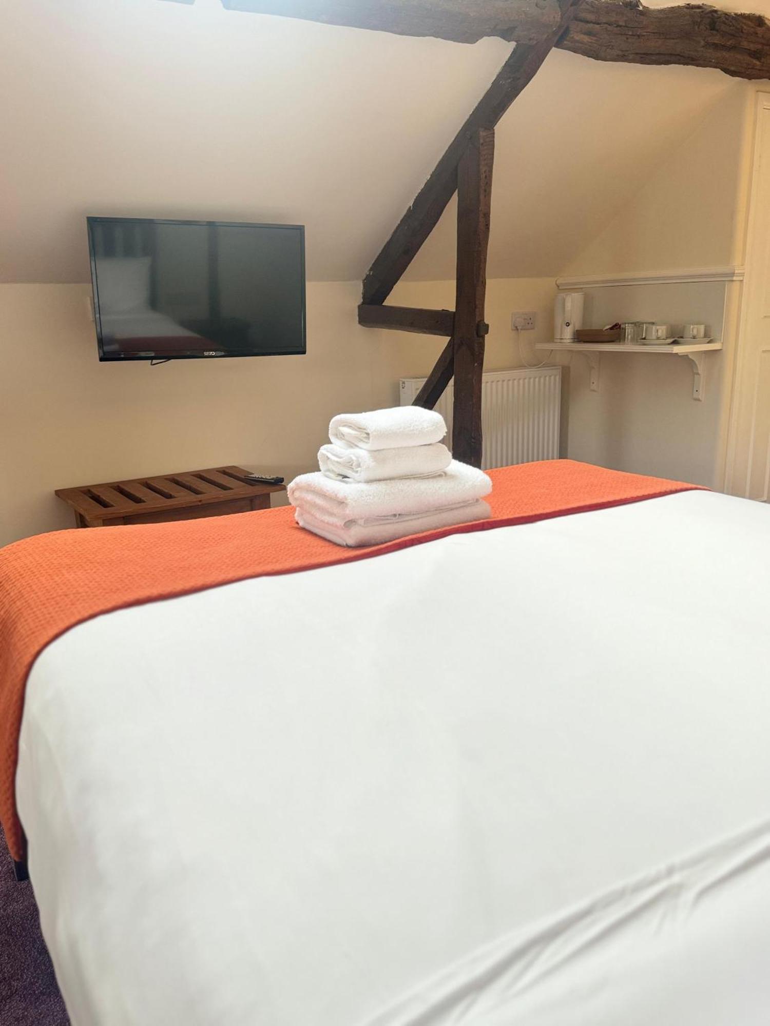 Crown Hotel Cotswold Блокли Экстерьер фото