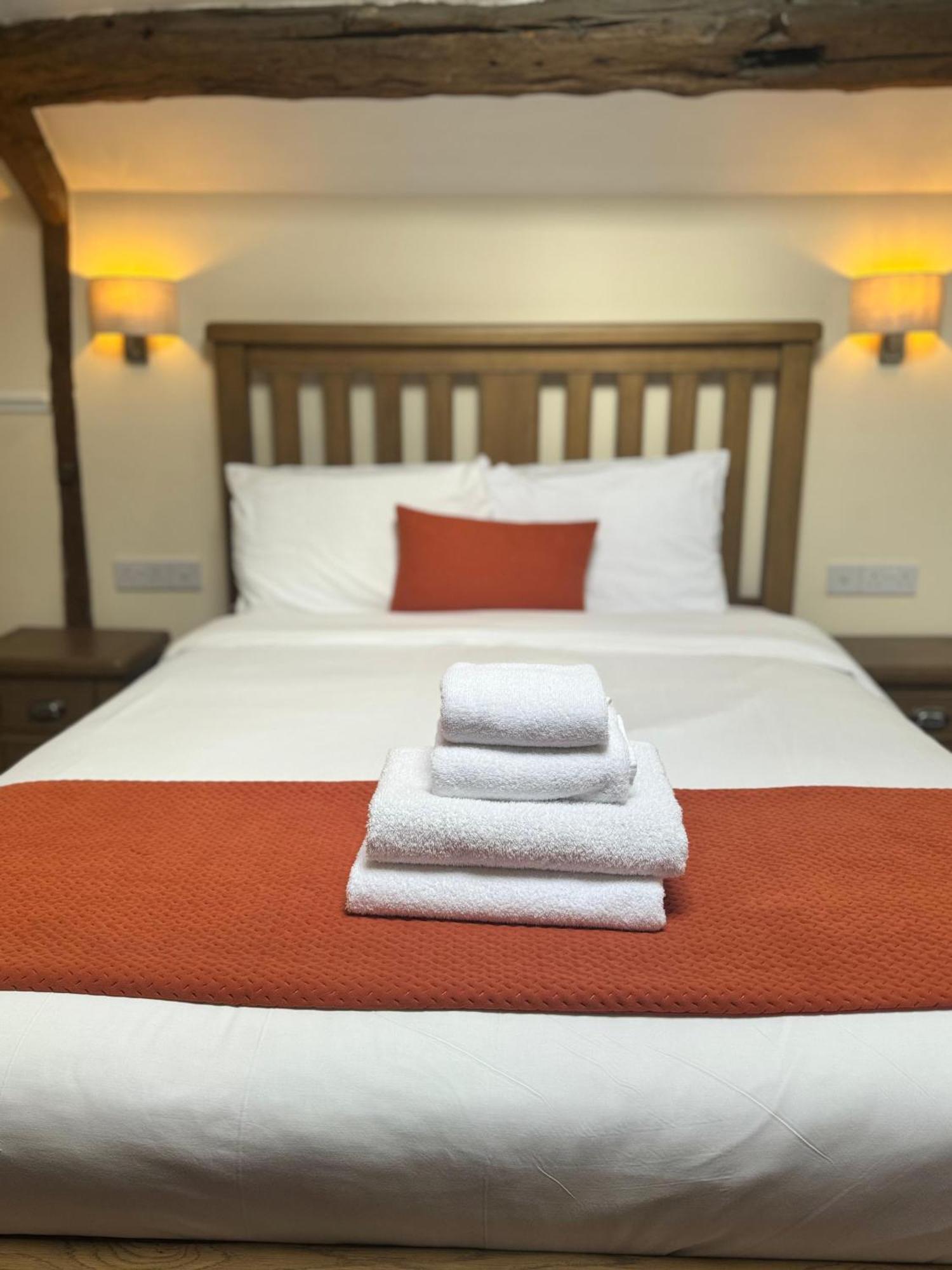 Crown Hotel Cotswold Блокли Экстерьер фото