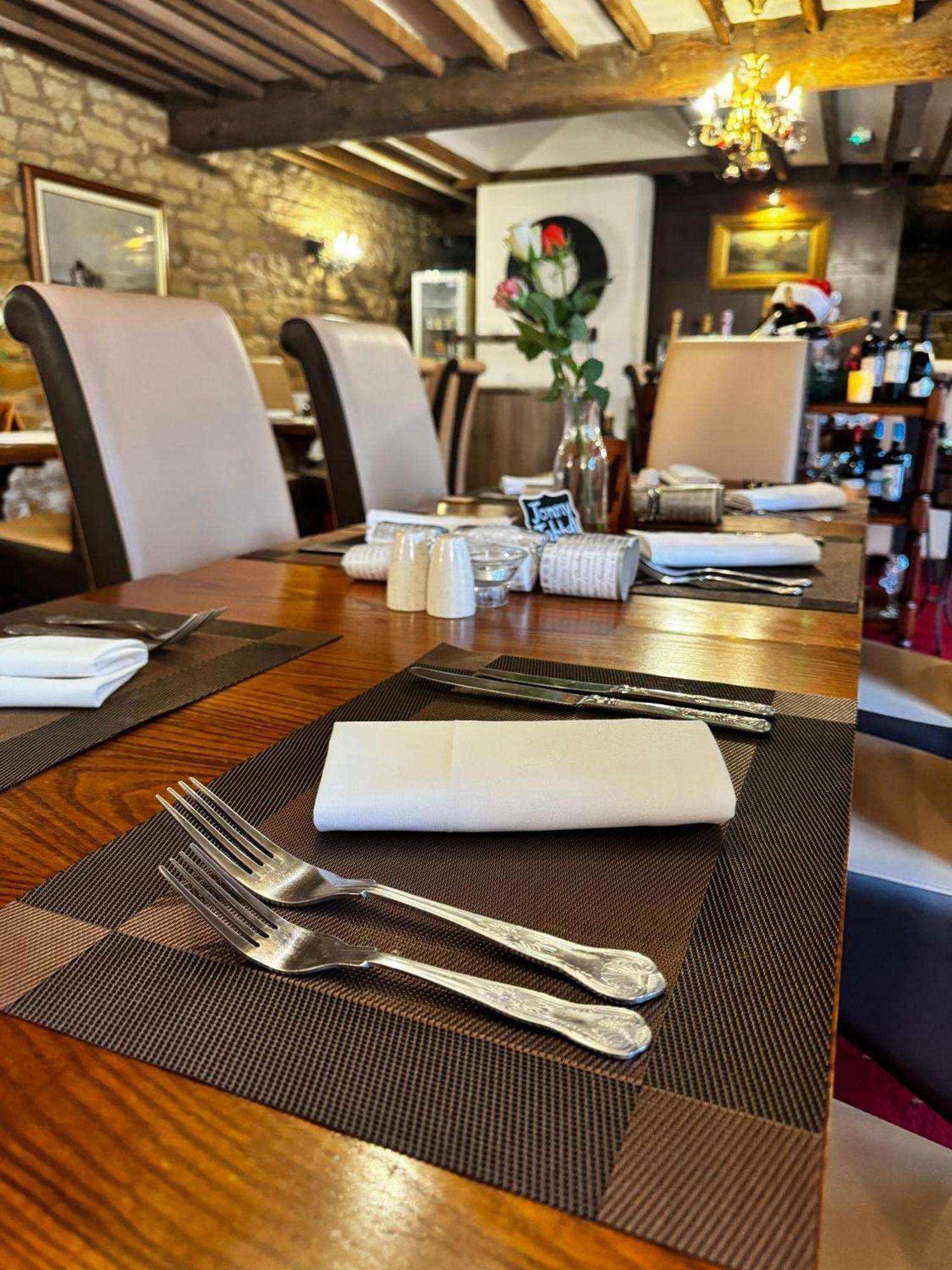 Crown Hotel Cotswold Блокли Экстерьер фото