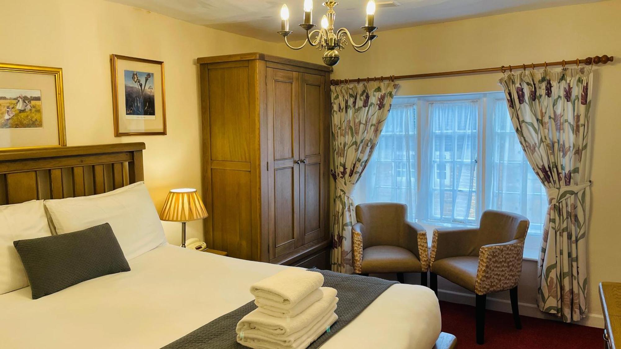 Crown Hotel Cotswold Блокли Экстерьер фото